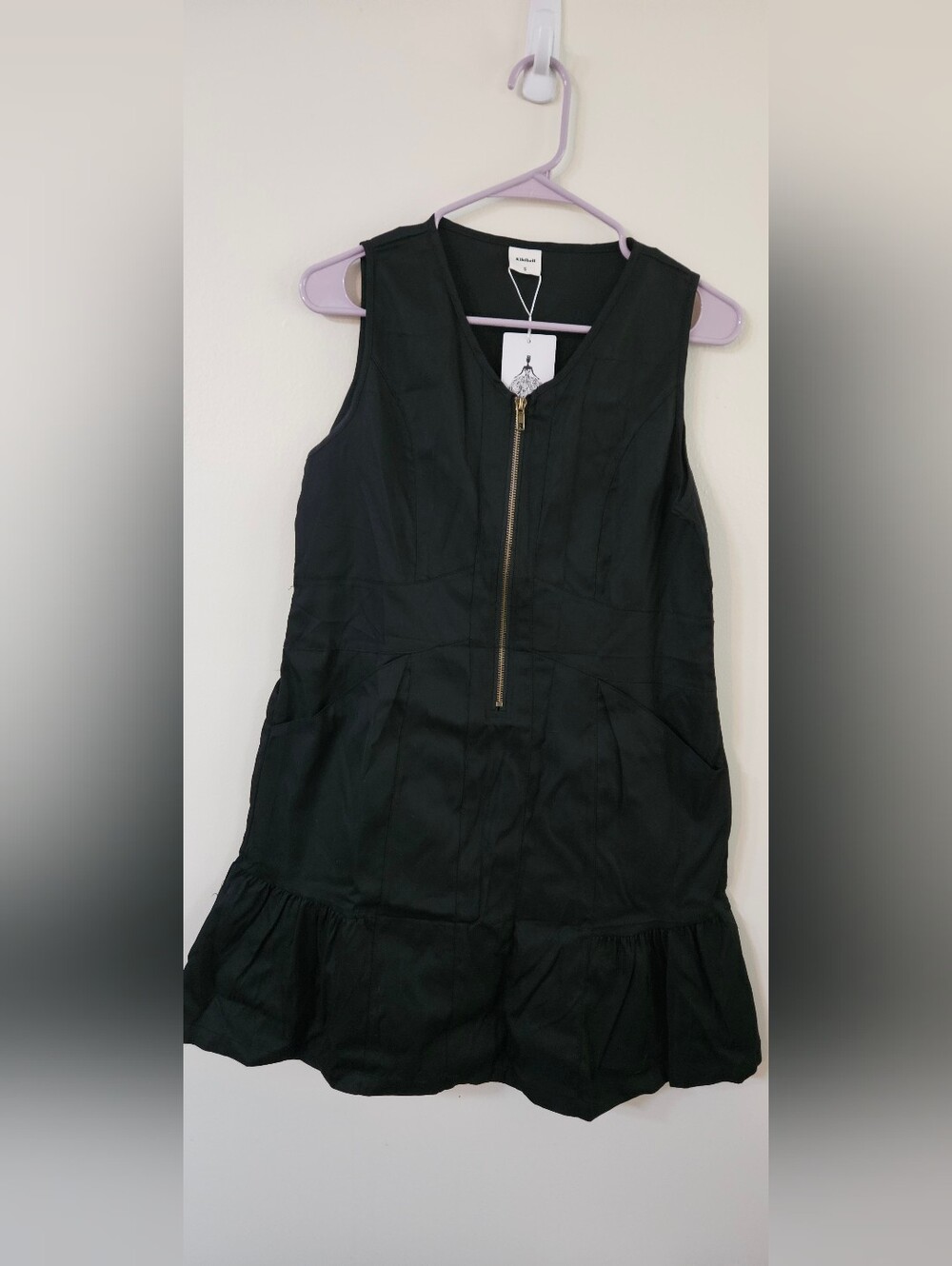 Black V-Neck Dress with Center Gold Zipper. Sleeveless, Goth,  Summer Basic